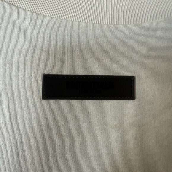 Fear Of God Essentials Eggshell Cream Short Sleeve T-Shirt Size XS NWT - Picture 11 of 16